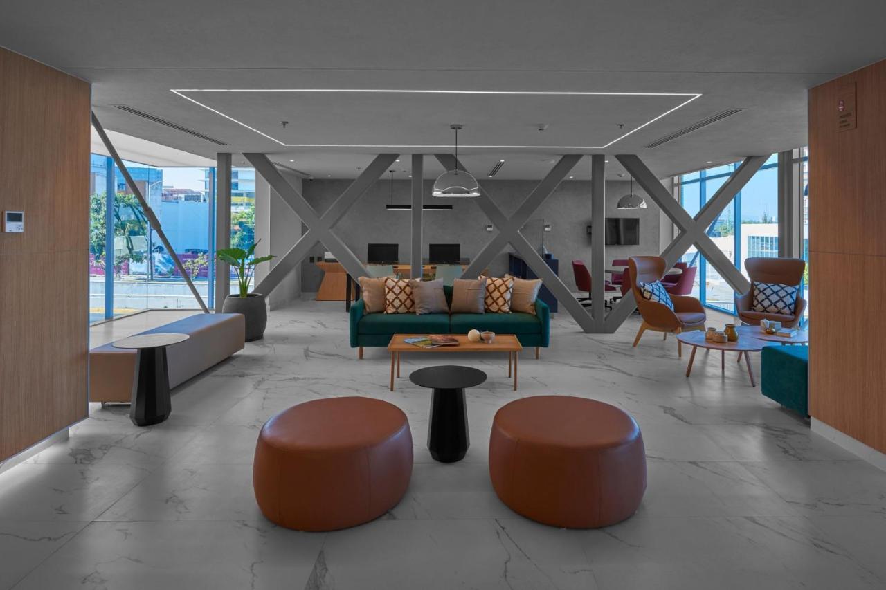 City Express Plus By Marriott Guadalajara Providencia Экстерьер фото