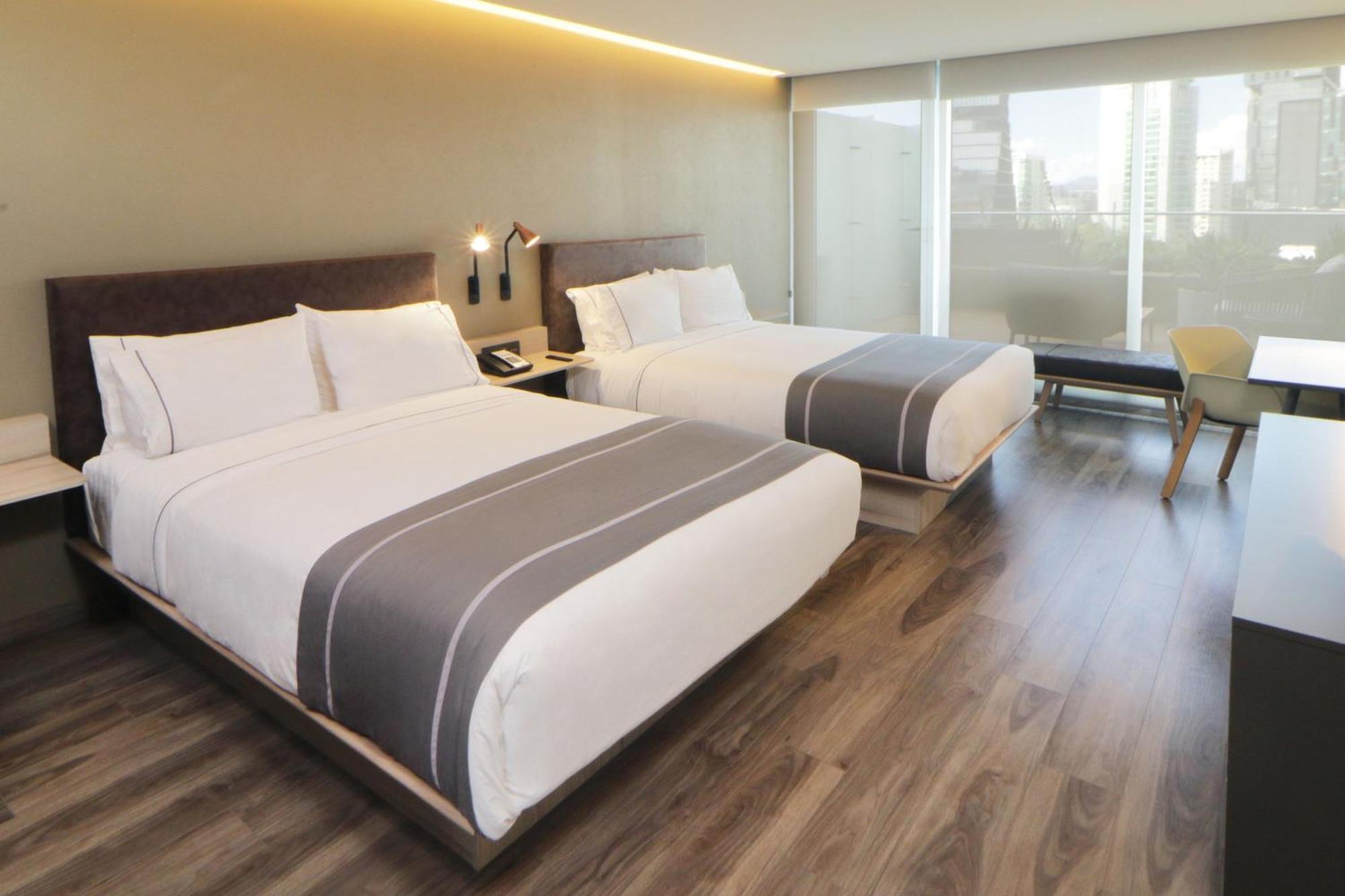 City Express Plus By Marriott Guadalajara Providencia Экстерьер фото
