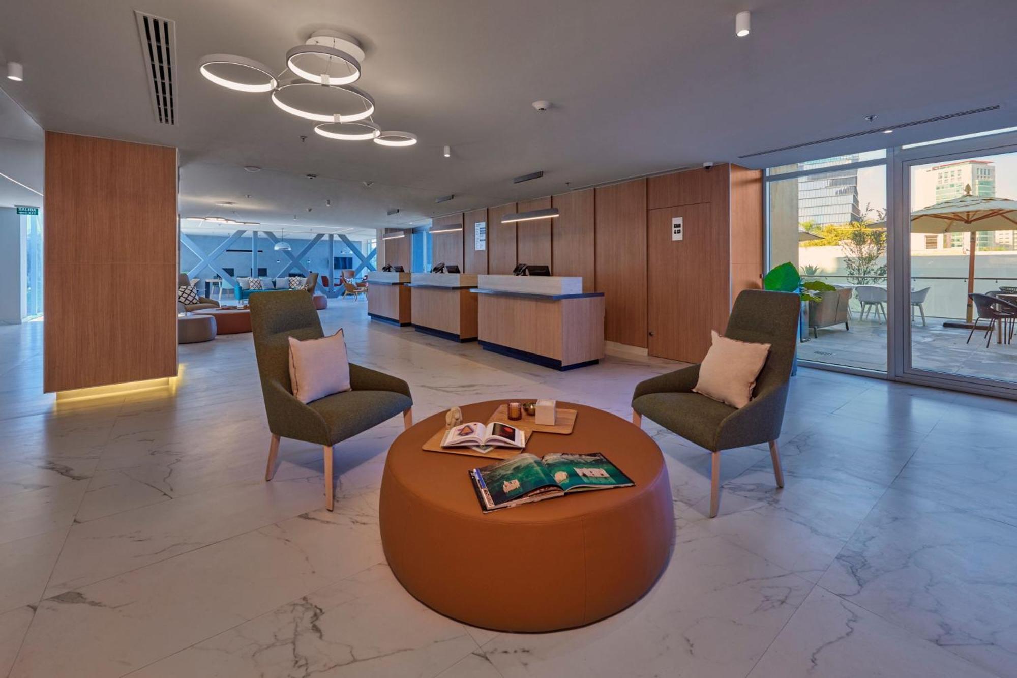 City Express Plus By Marriott Guadalajara Providencia Экстерьер фото