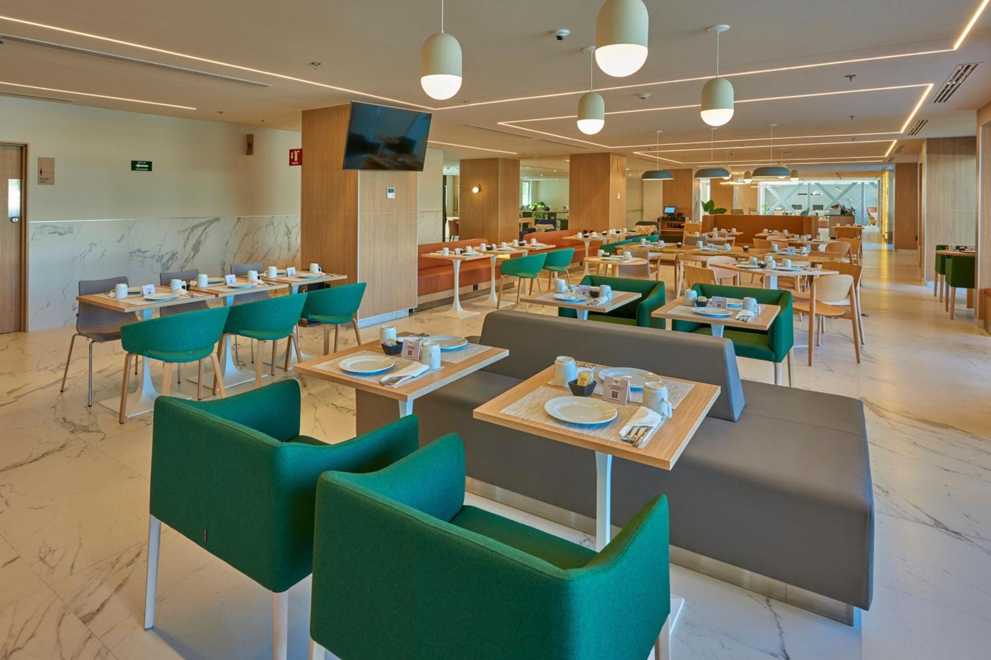 City Express Plus By Marriott Guadalajara Providencia Экстерьер фото