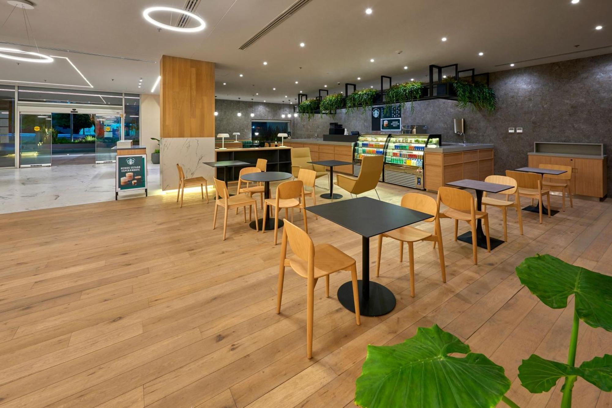 City Express Plus By Marriott Guadalajara Providencia Экстерьер фото