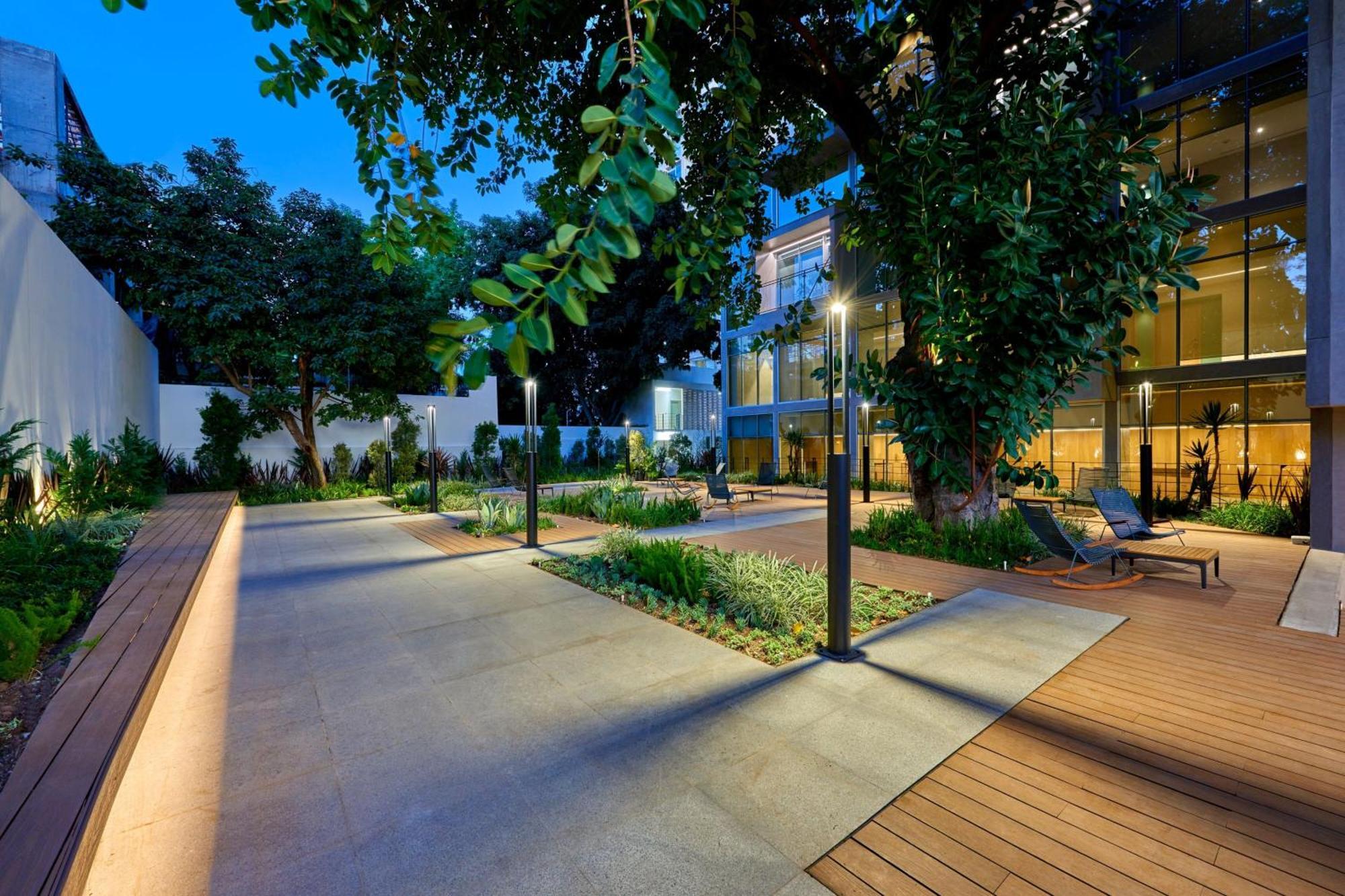 City Express Plus By Marriott Guadalajara Providencia Экстерьер фото