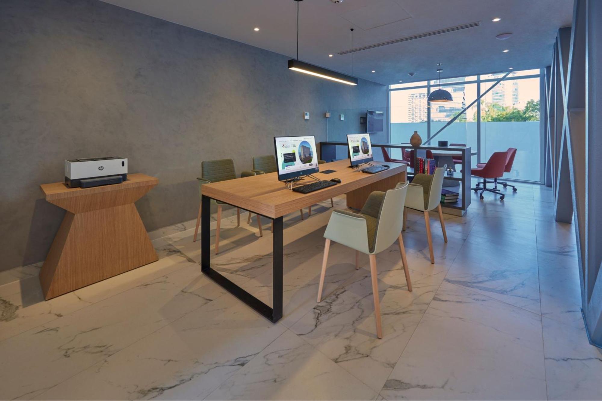 City Express Plus By Marriott Guadalajara Providencia Экстерьер фото
